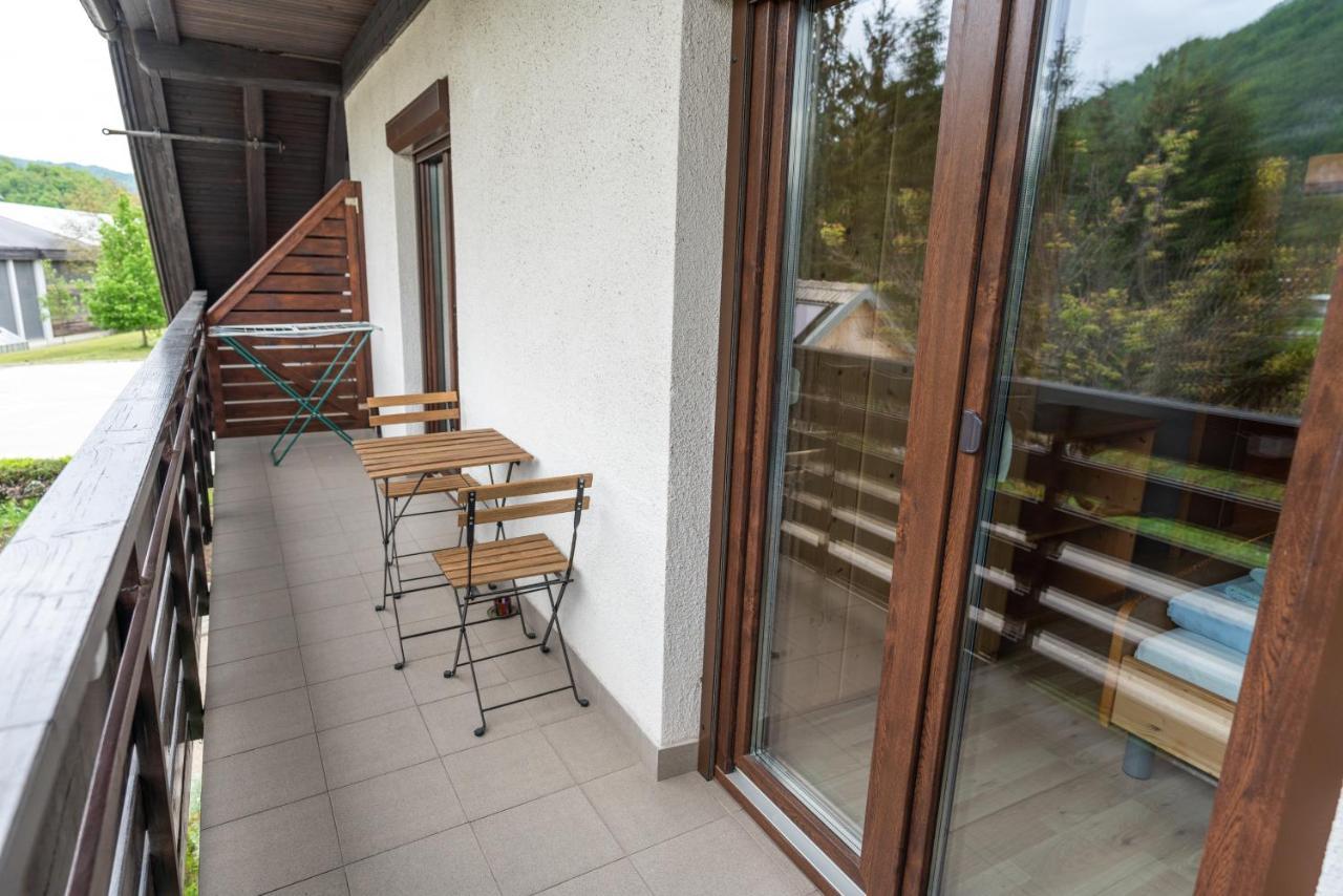 Apartments Znidar بوينج المظهر الخارجي الصورة
